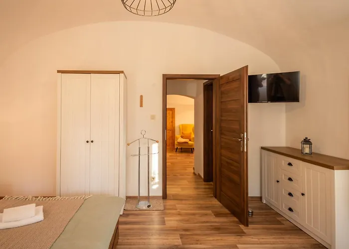 U Radich 립토브스키트로노벡